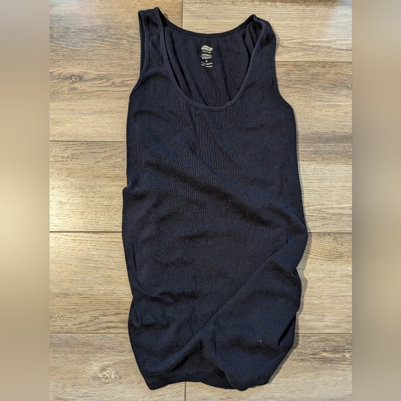 Navy Old navy maternity tank - Picture 1 of 2